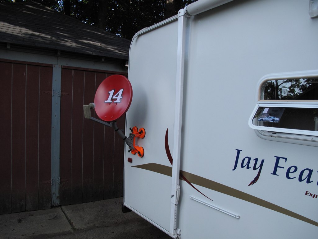 Camper mounted satellite dish This type of mount will let … Flickr