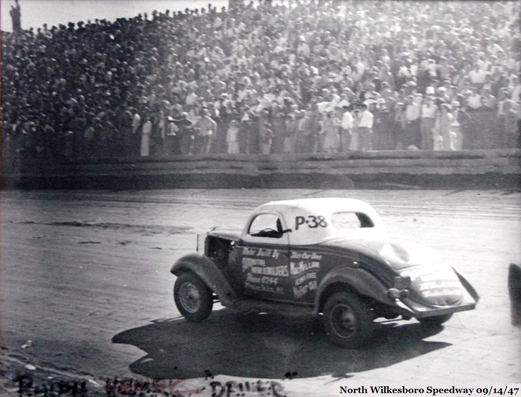 North Wilkesboro Speedway 1947 The P38 car heading down… Flickr
