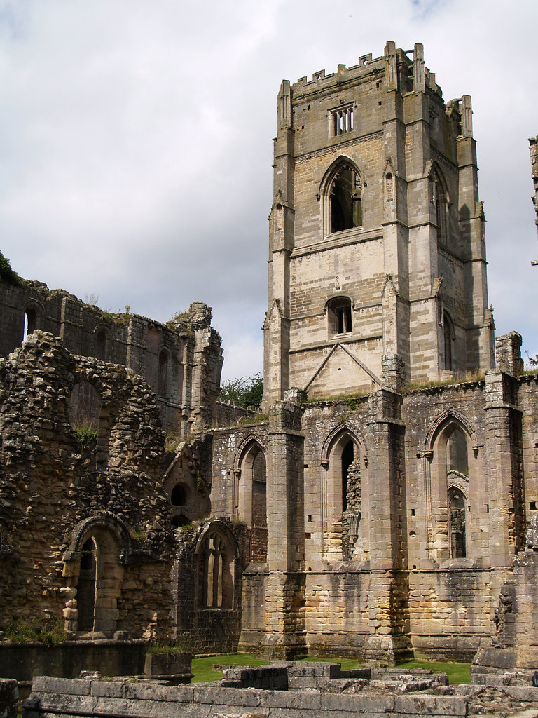 Fountains Abbey church Tony Roberts Flickr