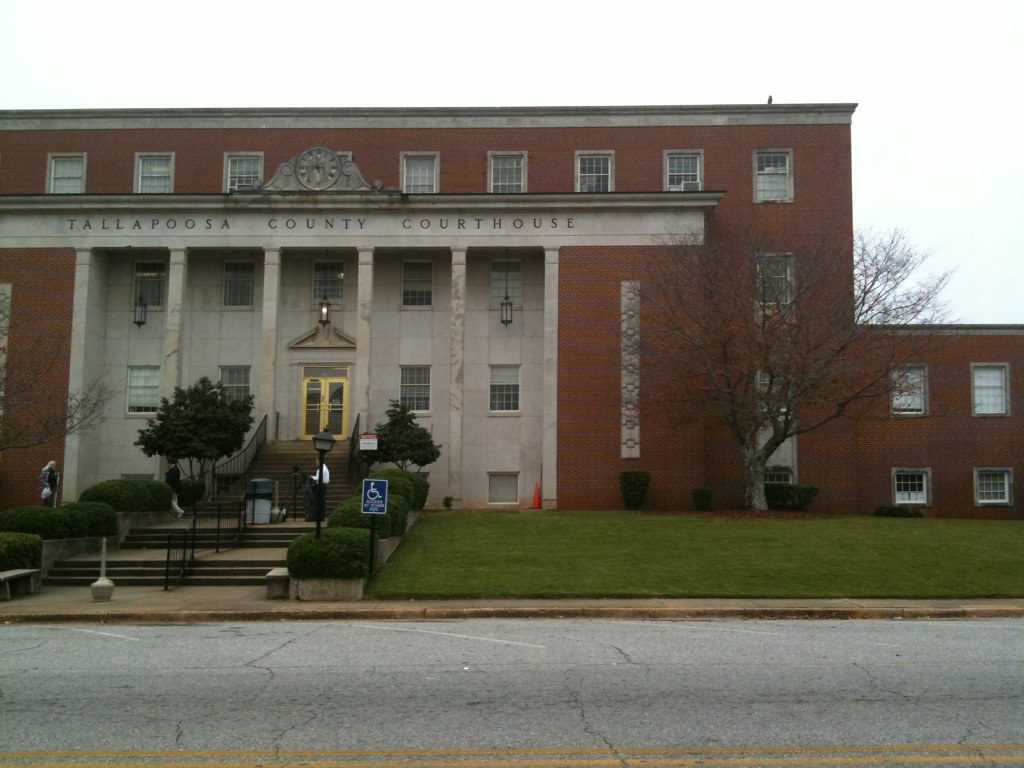Tallapoosa County Courthouse steps empty after auction Flickr