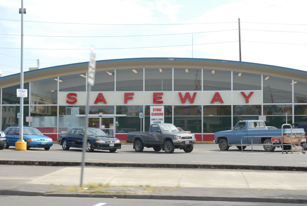 Old Safeway Before Closing Joe Fenstermaker Flickr