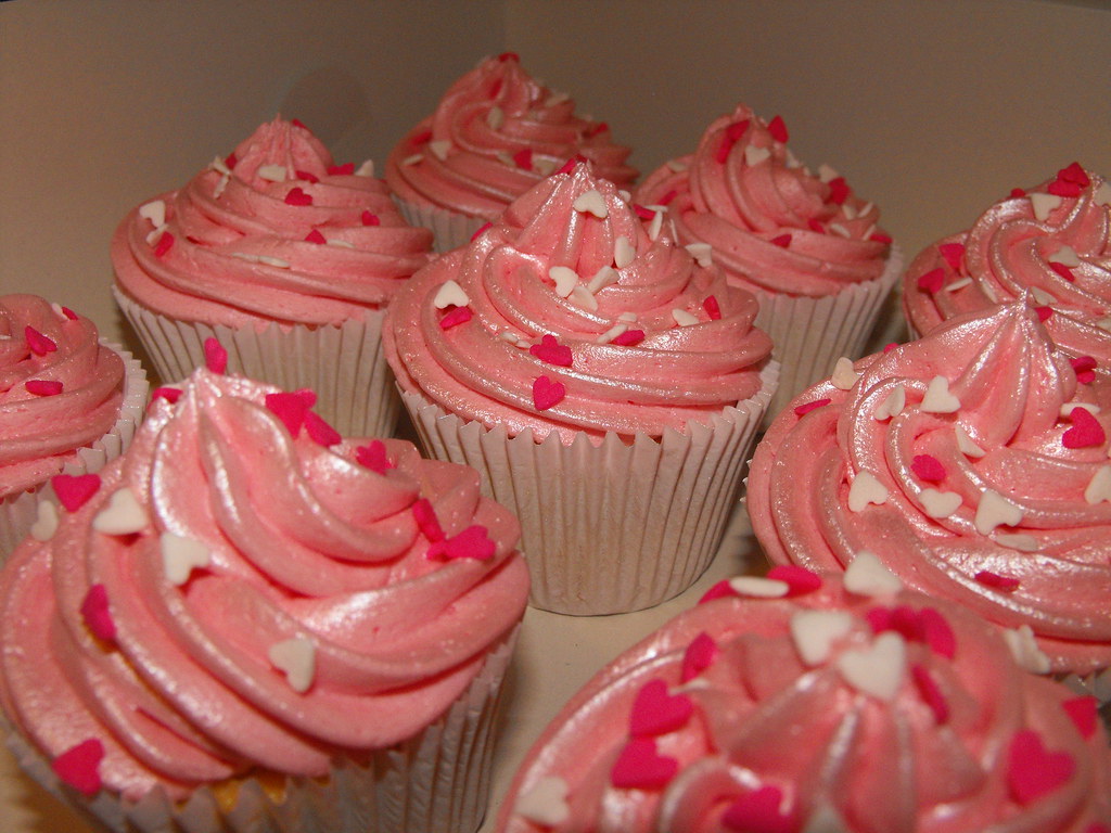 pink birthday cupcakes! with glitter and sprinkles Flickr