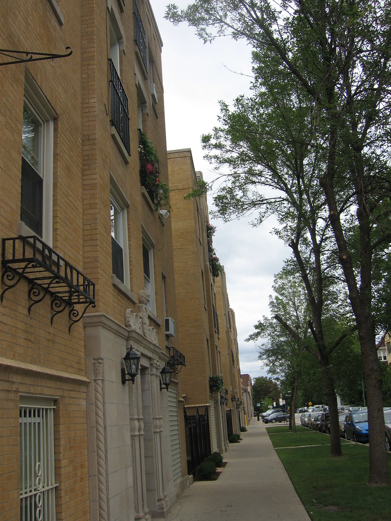 Neighborhood apts Chicago lizobeth Flickr