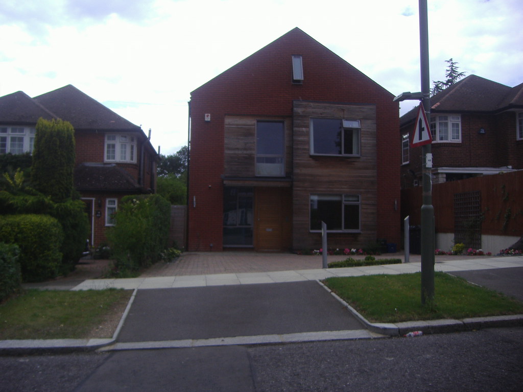 Edgwarebury Lane David Howard Flickr