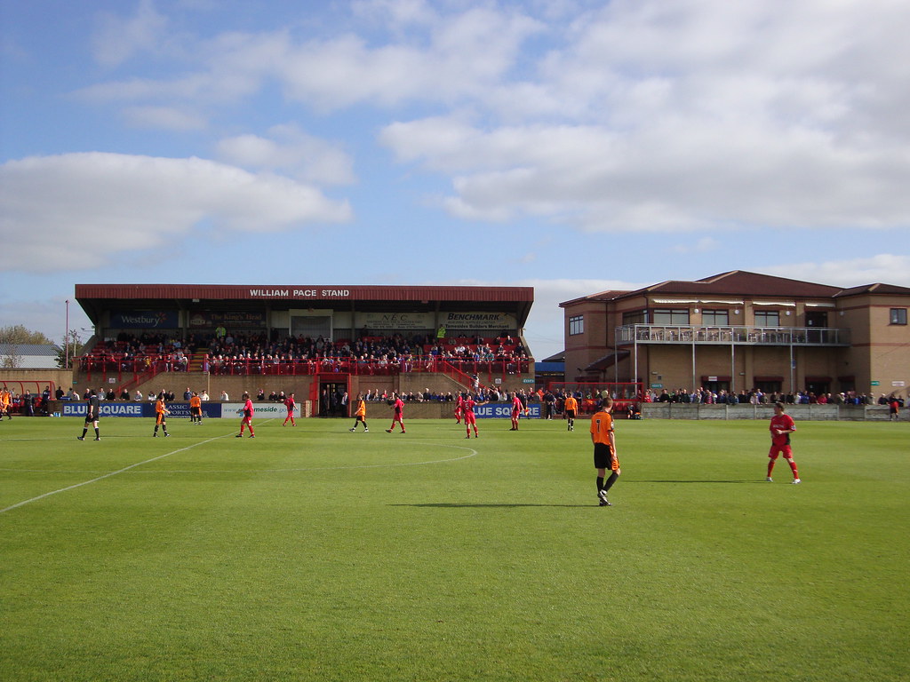 Droylsden FC against Halifax Town in FA Cup lawrence Flickr