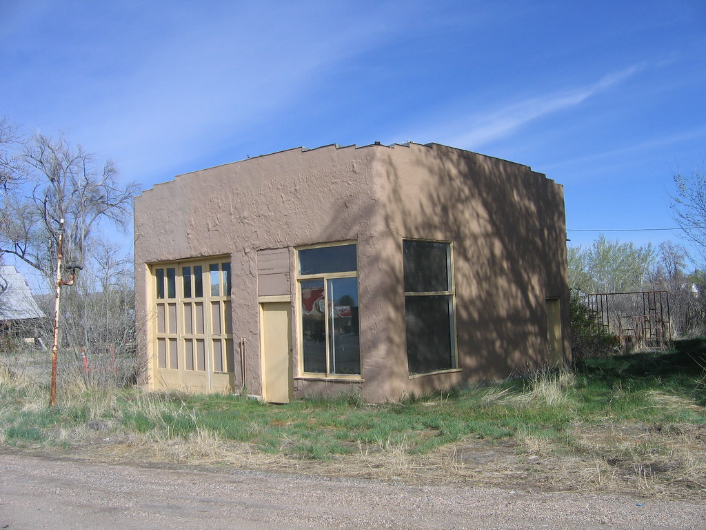 Laverkin Utah Gas Station Gas stations haven’t fared too w… Flickr