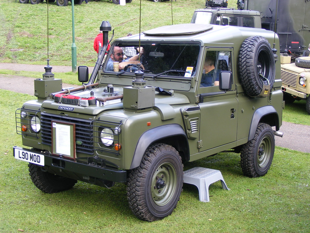 Land Rover HS WOLF TUL FFR L90MOD Durham Light Infantry Museum 2009 a