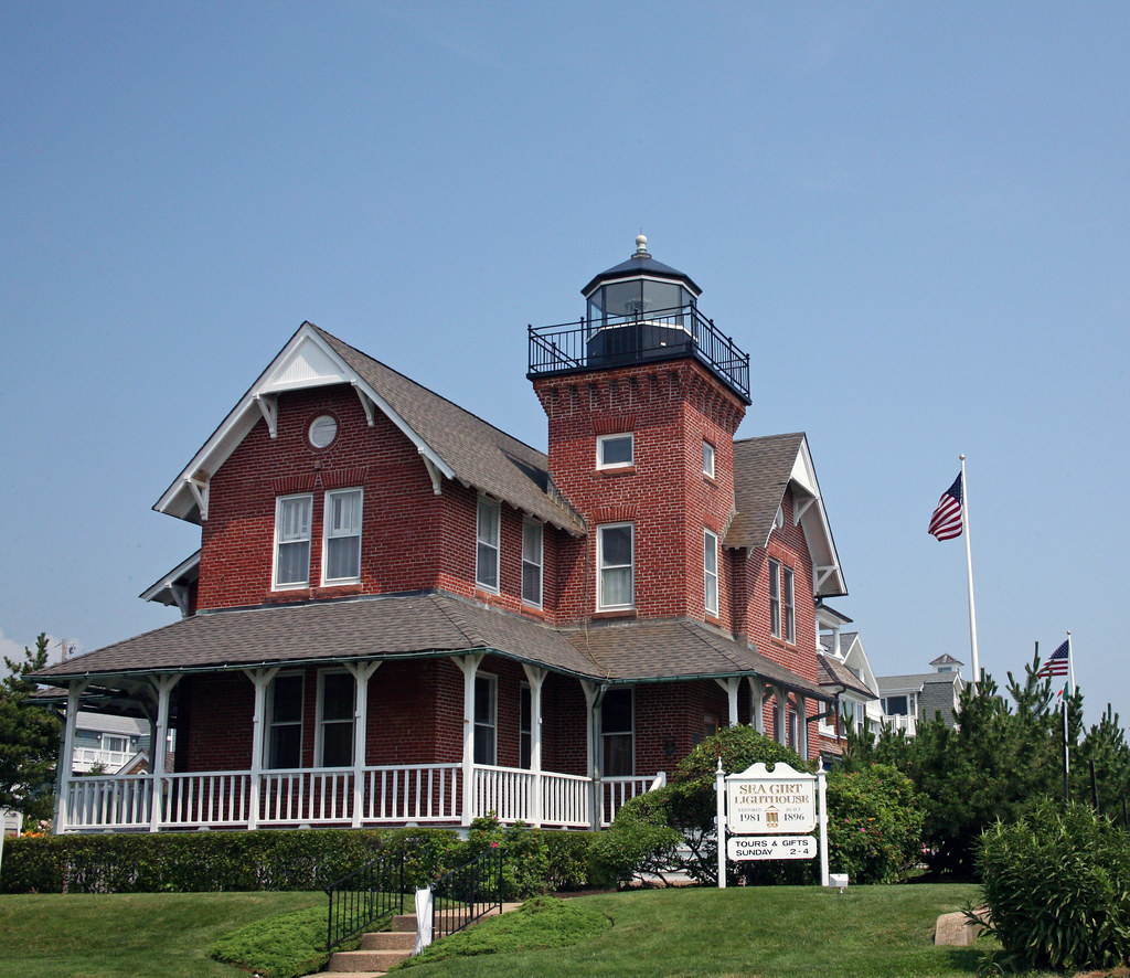 Sea Girt Lighthouse at the Jersey Shore The Sea Girt Light… Flickr