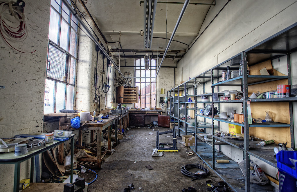 Brook Mill I Fitters shop in the now abandoned Brook mill.… Gavin