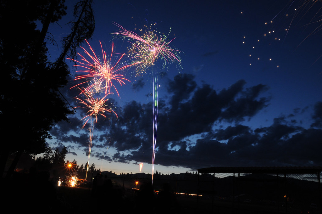 Lincoln MT fireworks III Part of the un official fireworks… Flickr