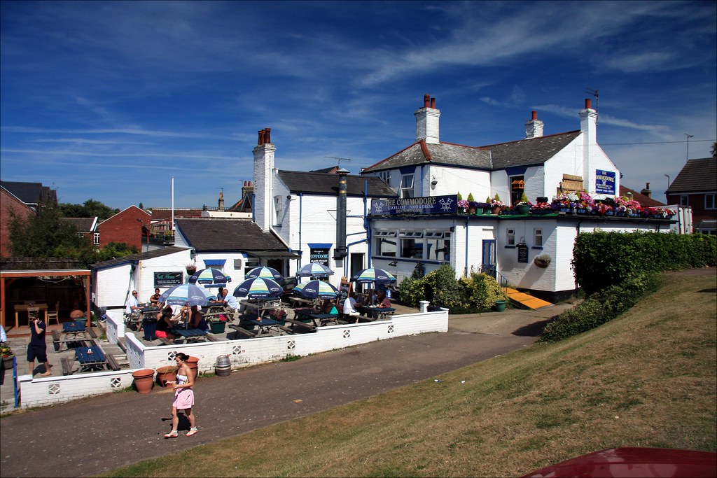 Commodore The Commodore pub, Commodore Rd., Oulton Broad, … Flickr