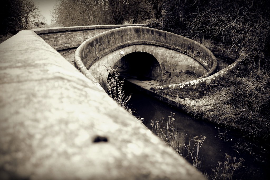 Macclesfield Canal Mossley, Congleton A canal bridge nea… Flickr