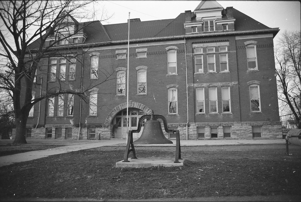 Smith Place School in the early 70's Smith Place School, W… Flickr