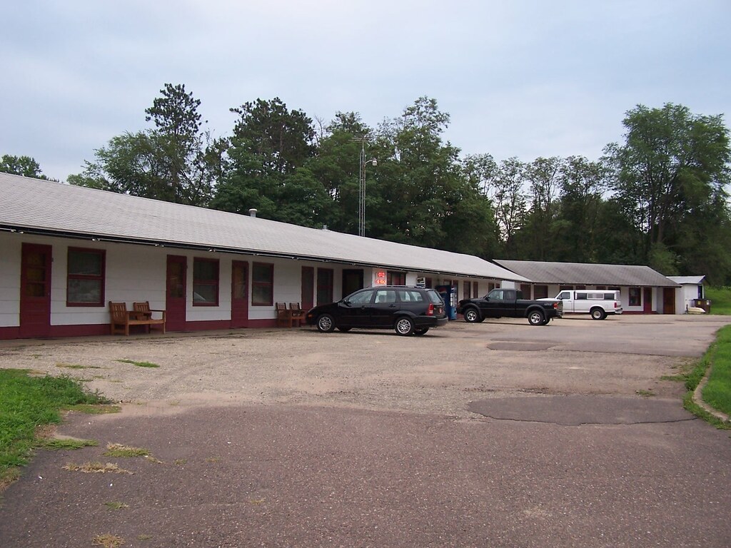 Durand Motel This place was a little seedy but cheap. I ha… Flickr