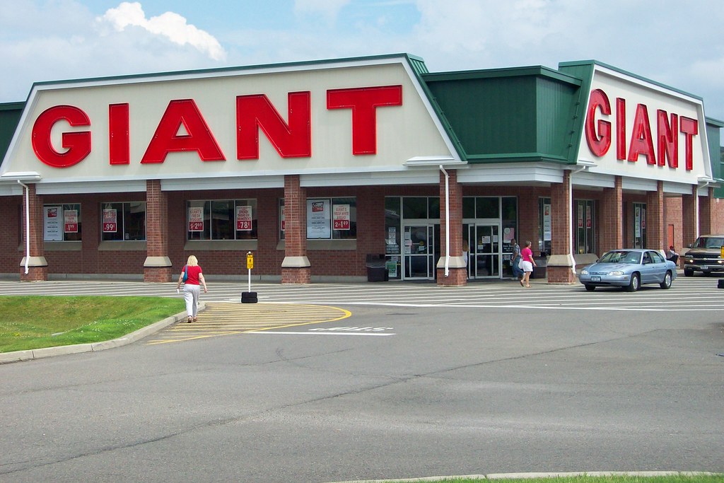 Giant Market Endwell, NY 2009 Hooper Road Park Manor Plaza… Flickr