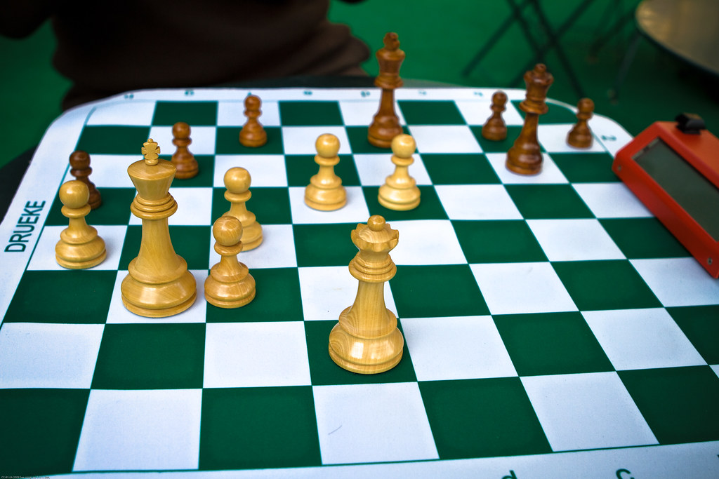Chess SML Bio Bot vs Agent J 01 / 20091121.7D.00361.P1.L1 / SML a