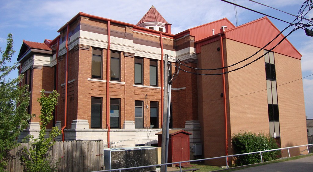 Nowata County Courthouse (Nowata, Oklahoma) This beauty wa… Flickr