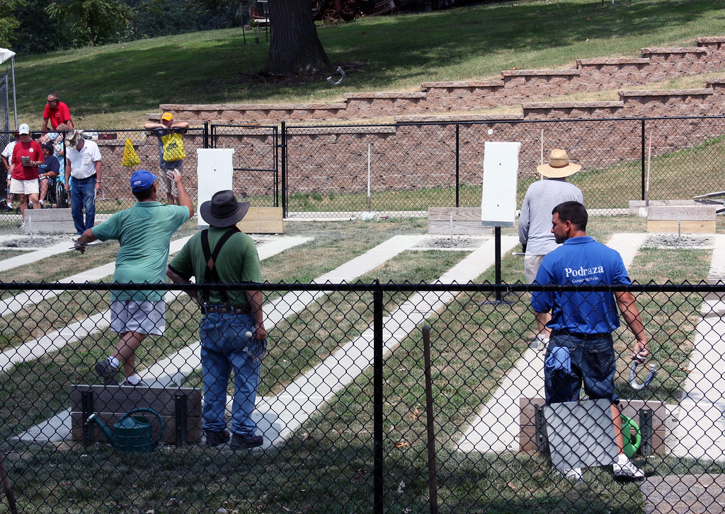 Horseshoe Throwing Contest Walking around the 2009 Iowa St… Flickr