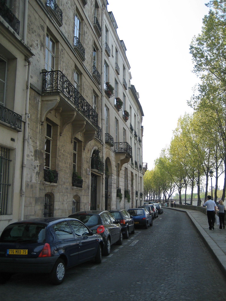Quai D'Anjou Ile St. Louis We had a beautiful stroll alo… Flickr