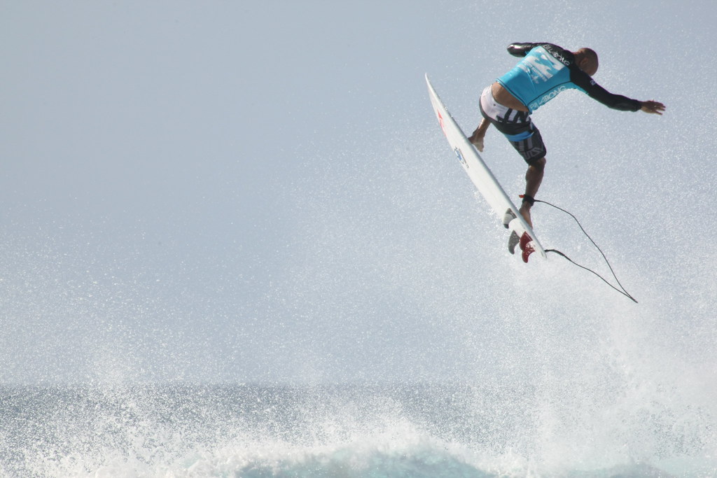 Kelly Slater air Kelly slater catching MASSIVE air surfing… Flickr