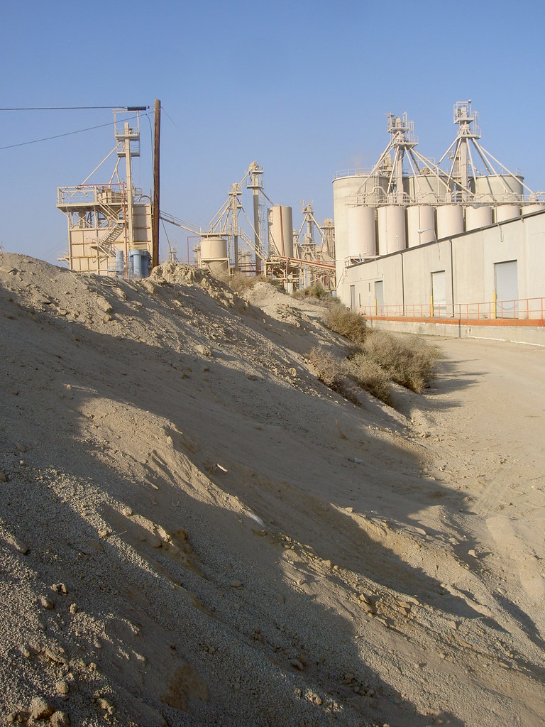 Kitty Litter Factory Where Johnny Cat gets made. Taft, CA Devon