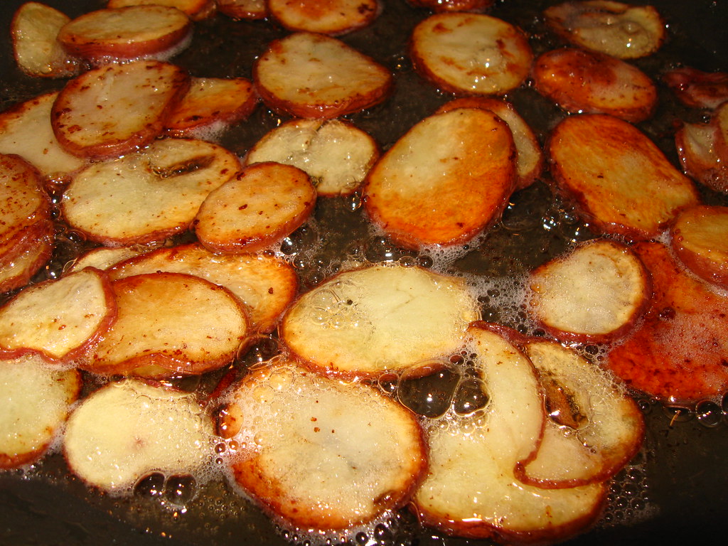 "Fry Away" Baby red potatoes, sliced thin and fried up for… Flickr