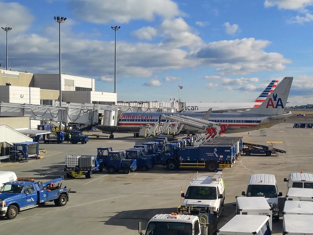 American Airlines Jets at BOS American Airlines jets, incl… Flickr