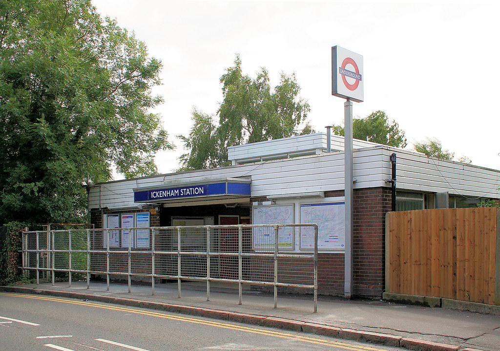 Ickenham Underground station LT, 1971 bowroaduk Flickr