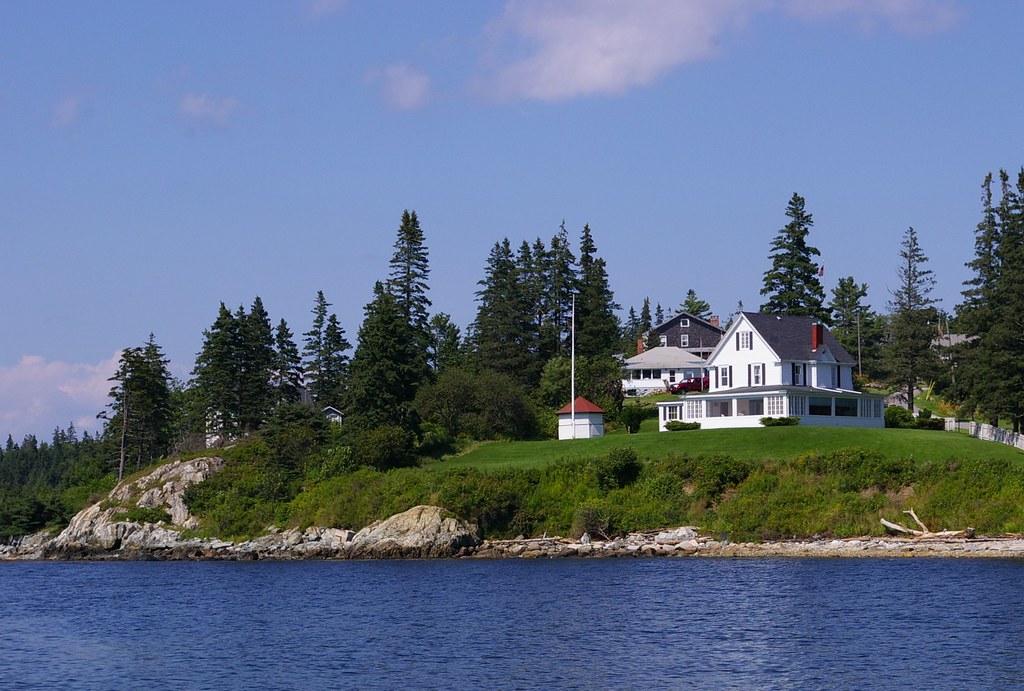 House, Harborside Maine On sale (Jul 09) for around 530,0… Flickr