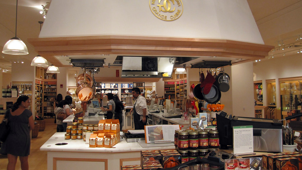 Ala Moana Center_WilliamsSonoma つんつん Flickr