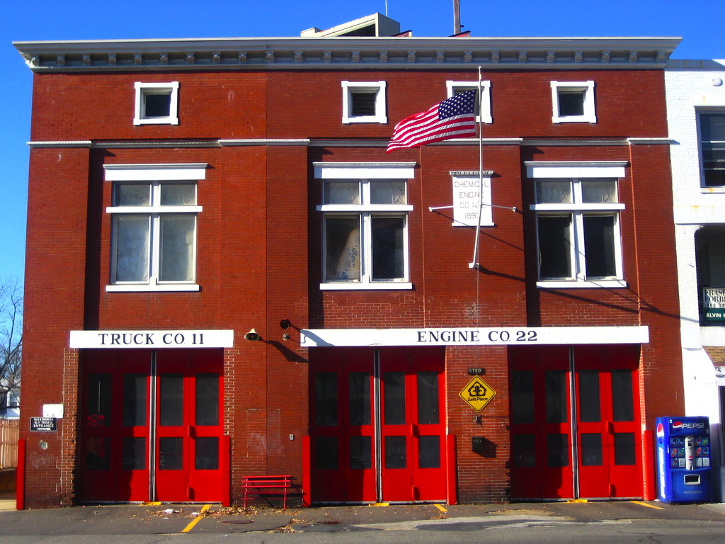 5760 Avenue, NW Engine 22 and Truck 11 firehouse (… Flickr