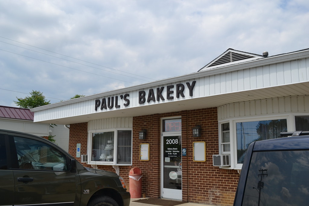 Paul's Bakery in Fredericksburg, VA lucindalunacy Flickr