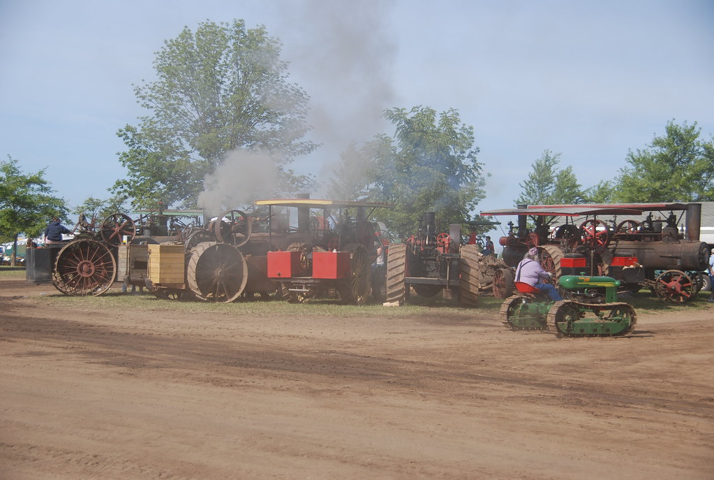 Mason Tractor Show 812009 063 N Different makes of steam… Flickr