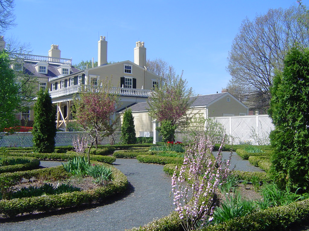 Picture 004 Gardens behind the Longfellow house. Joshua Flickr