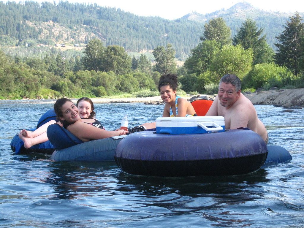 IMG_7158 tubing in leavenworth with the minughs & hohenste… Flickr