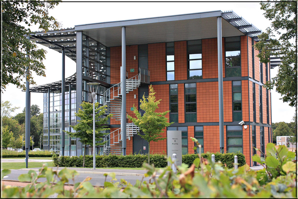 Howbery Park, Benson Road, Crowmarsh Gifford Uploaded to G… Flickr