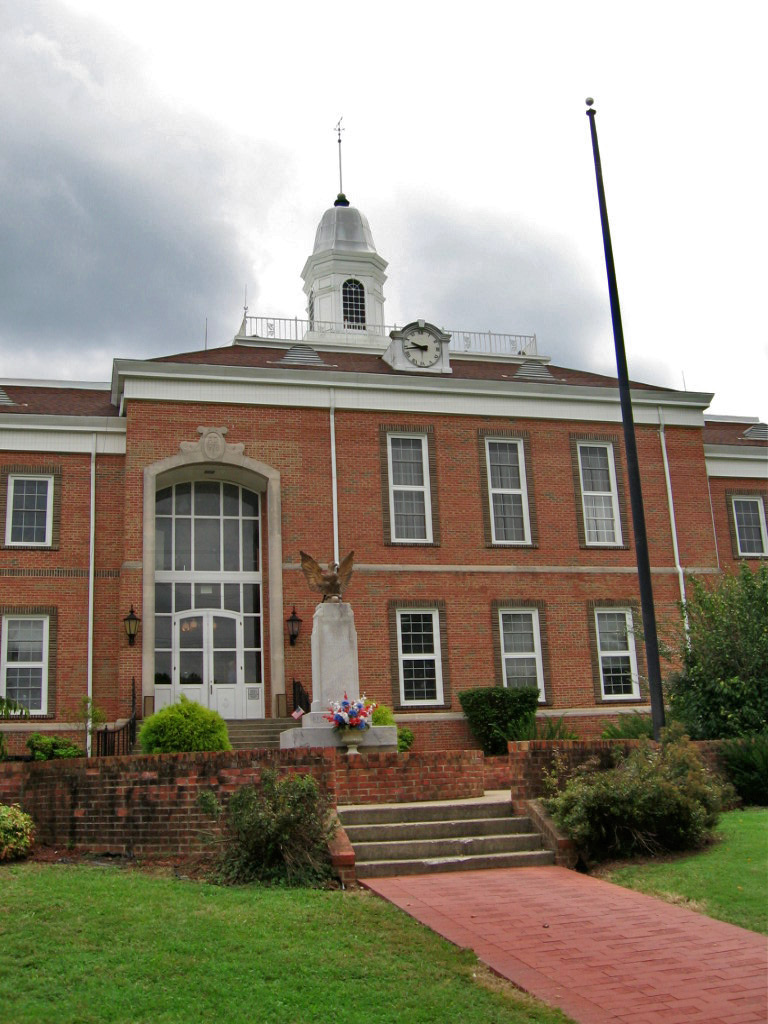 Monroe County Courthouse, Tompkinsville, Kentucky Paul McClure Flickr