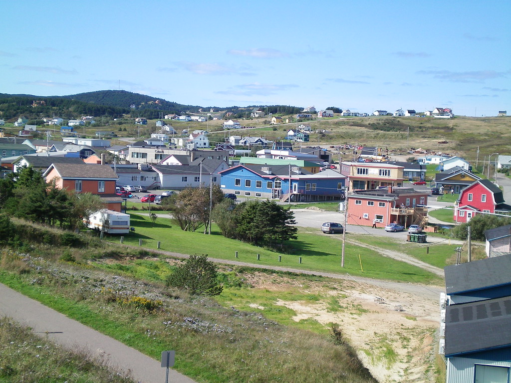 CapauxMeules, Quebec The colourful houses of CapauxMeu… Flickr