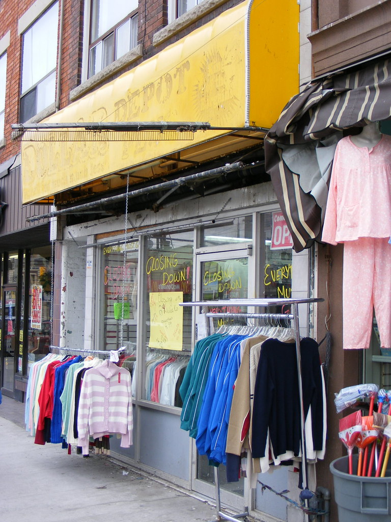 St. Clair and Dufferin 6 Closing store. Sean Marshall Flickr