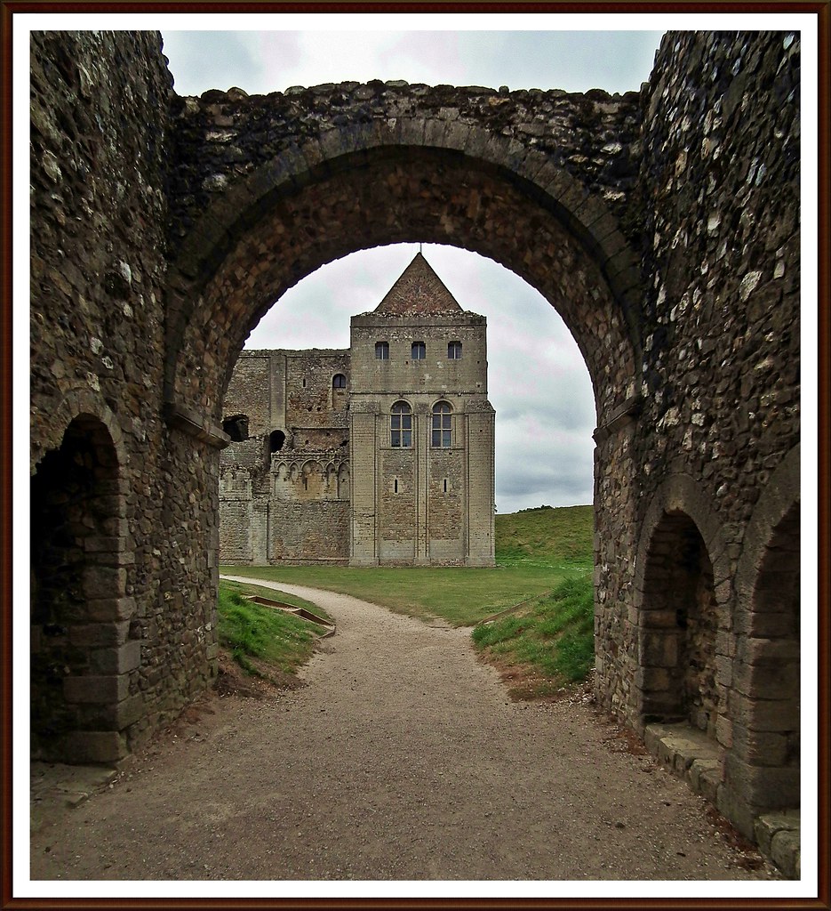 The Castle at Castle Rising The remains of a 12th Century … Flickr