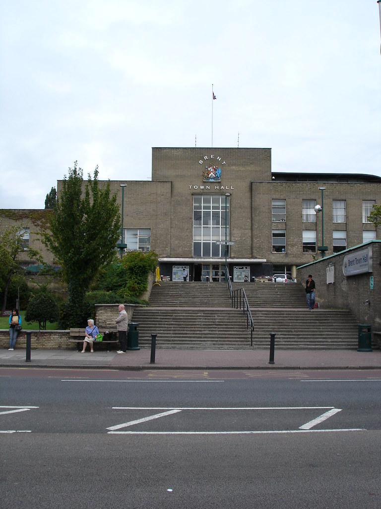 Brent Town Hall portemolitor Flickr