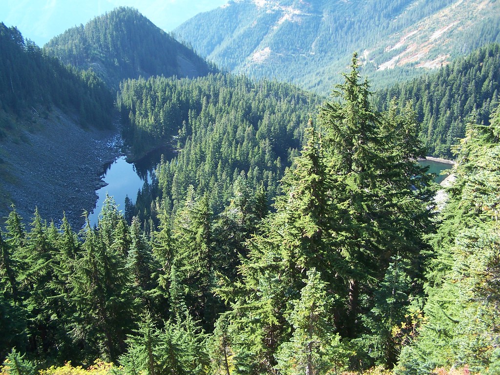 100_2781 Alice Lakes from ridge. Jayisme Flickr