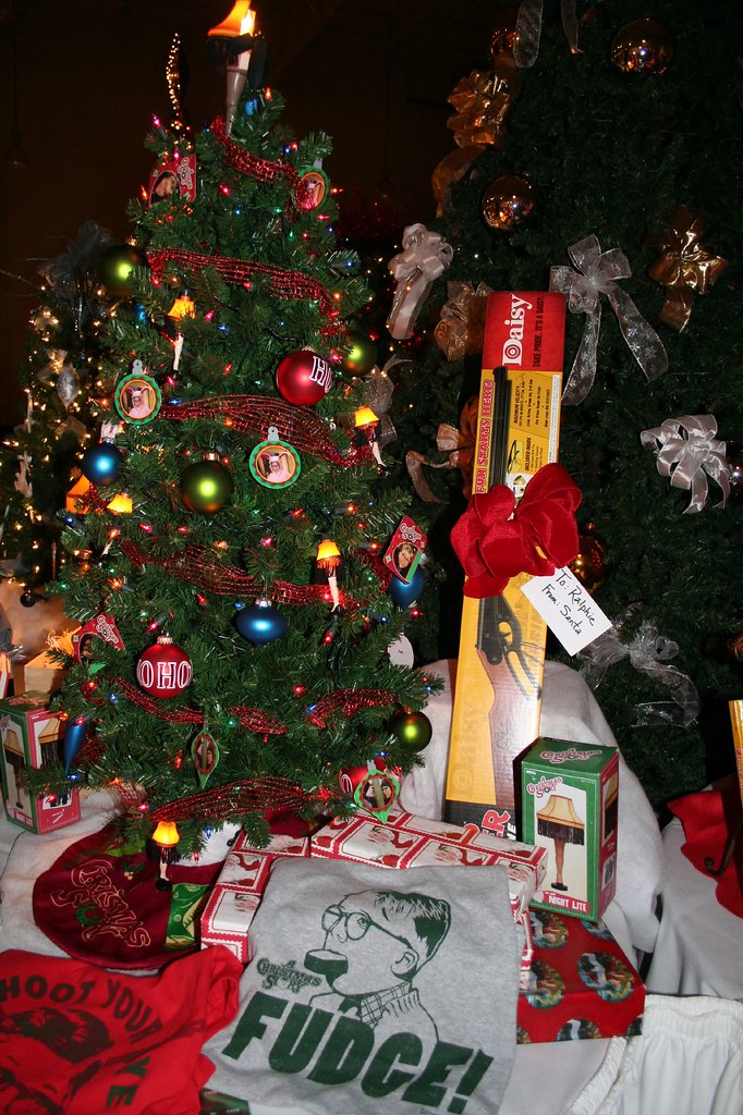 "A Christmas Story" Tree Complete with Red Rider Beebee g… Flickr