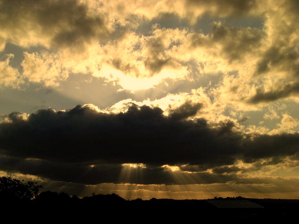 Light Rays from Heaven Seen from Hilcote in Derbyshire. Flickr