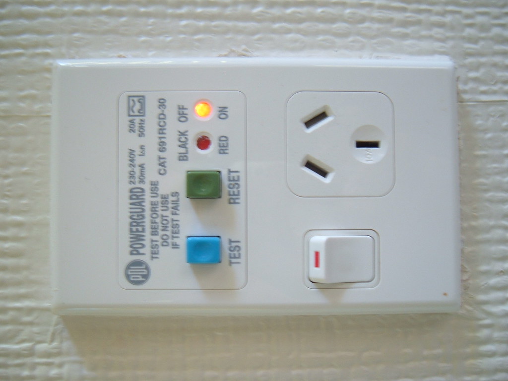 New Zealand bathroom power socket I have taken these photo… Flickr
