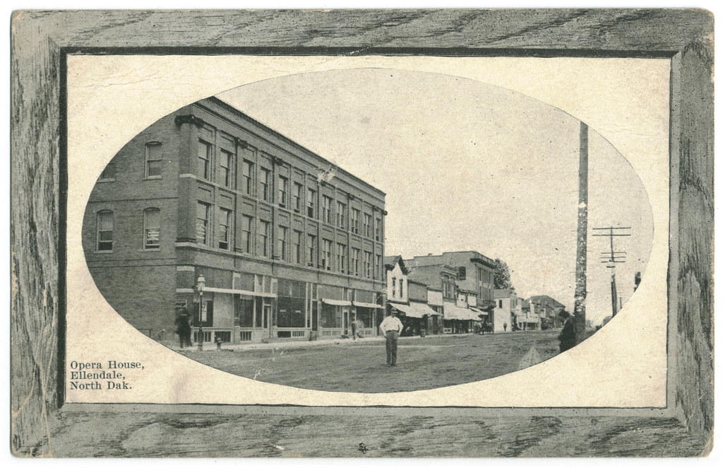 ELLENDALE_Opera House_E. F. Bodle Manuel Palomino Arjona Flickr