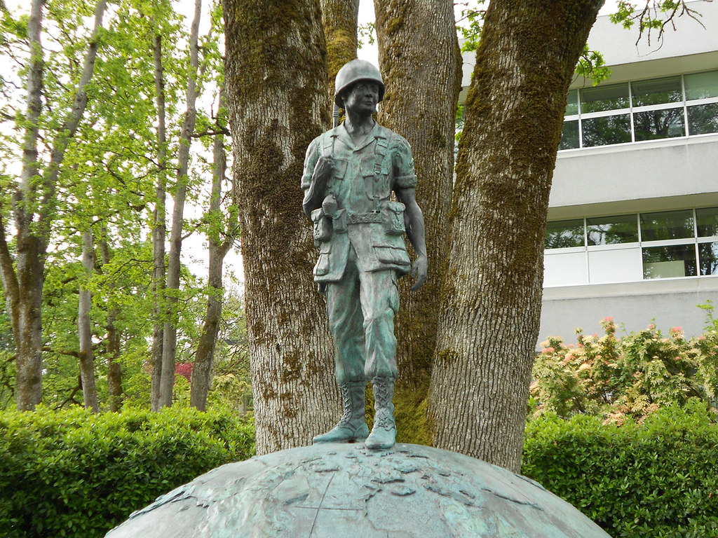VFW Monument VFW Monument in Salem, OR Rob McGuire Flickr