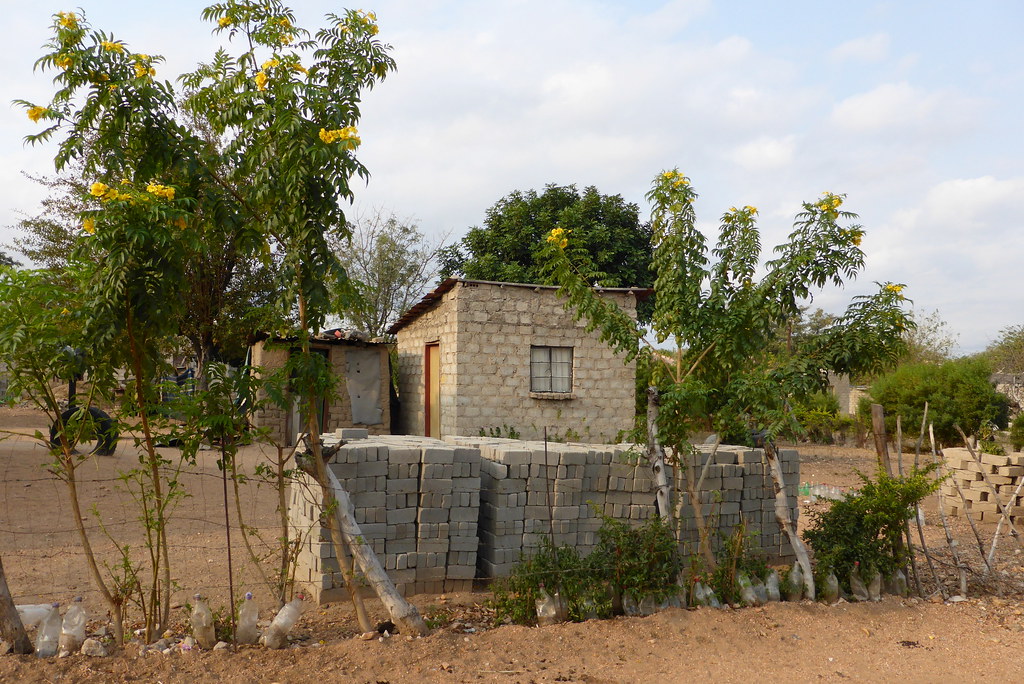 Wohnhaus in Lulekani Helgoland01 Flickr