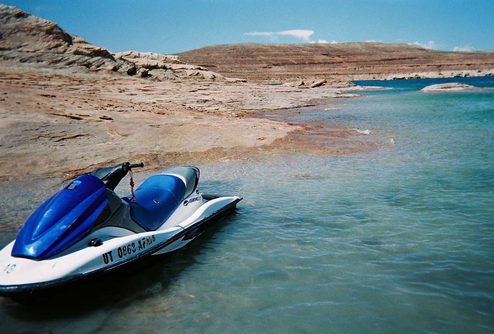 Jet Ski that I rented, Lake Powell, AZ Lunch time on a lit… Flickr