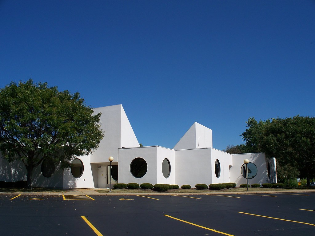 OH Boardman Building Modern looking white building in Bo… Flickr
